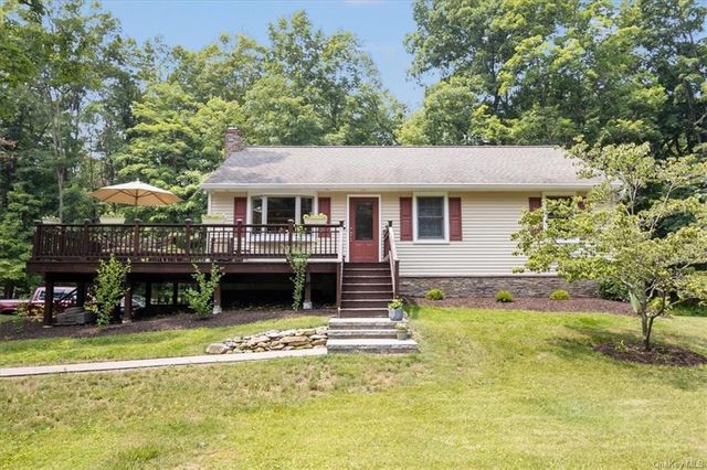 283 Augusta Drive, Hopewell Junction, NY 12533