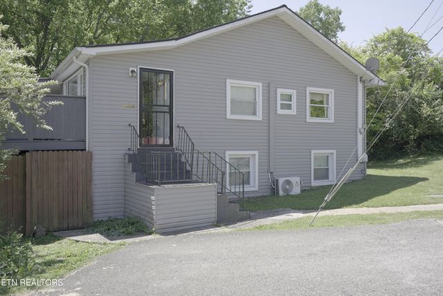 637 W  Outer Dr, Oak Ridge, TN 37830