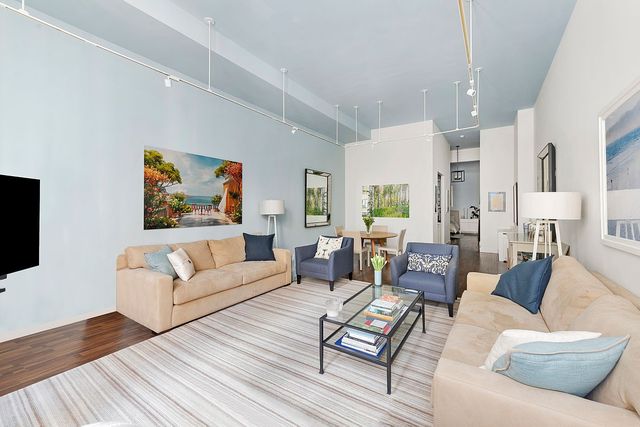 252 7th Ave #3M, New York, NY 10001