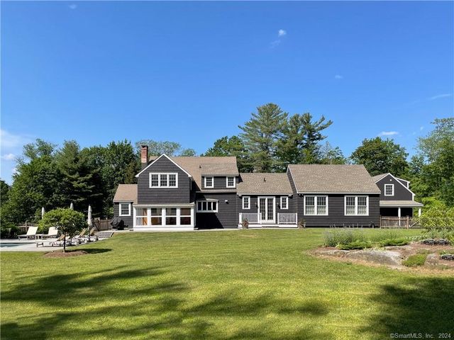93 Wells Hill Rd, Lakeville, CT 06039