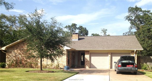 1111 Merry Oaks Dr, College Station, TX 77840