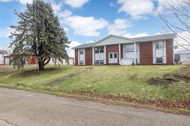 545 Park St, Ainsworth, IA 52201