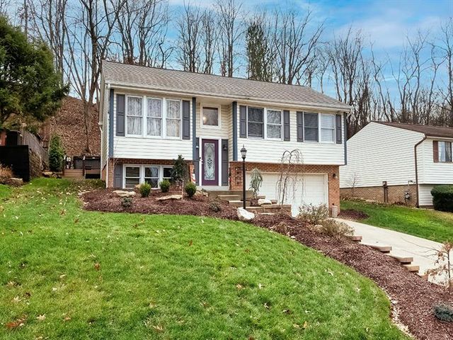 1268 Armstrong Dr, South Park, PA 15129