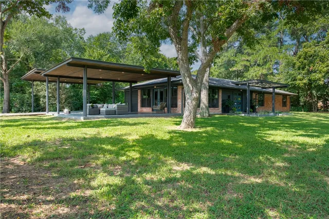 455 Post Oak Ct, Caldwell, TX 77836