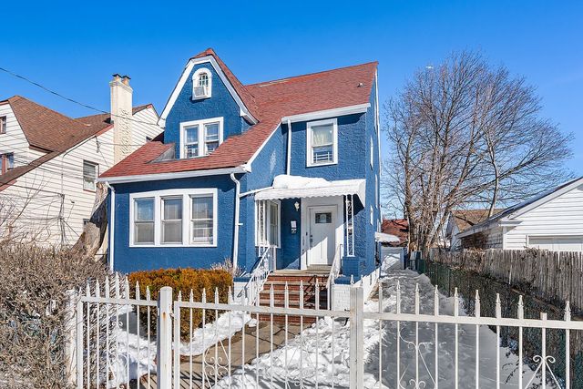 109-49 215th St #2FAM, Queens Village, NY 11429
