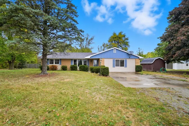 4395 E  Lincolnway, Columbia City, IN 46725