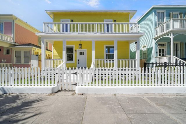 3124 Bernardo De Galvez Ave, Galveston, TX 77550