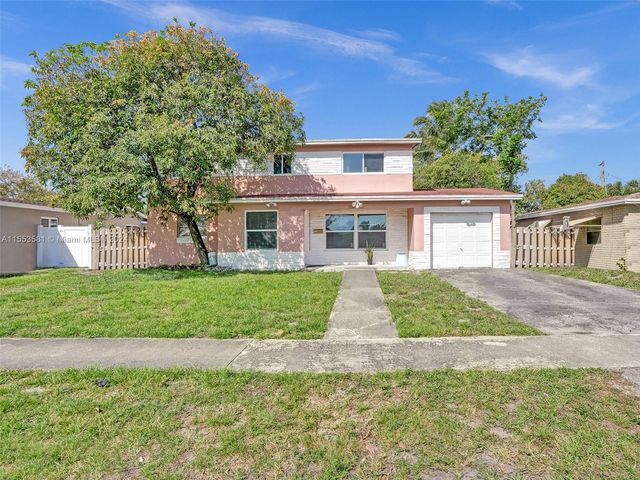 4233 NW 38th Ave, Lauderdale Lakes, FL 33309