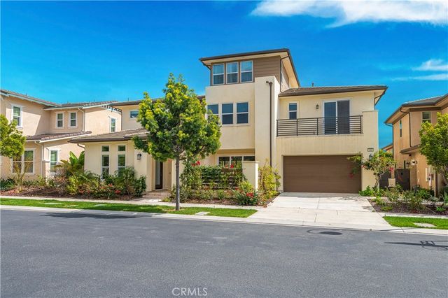 62 Cartwheel, Irvine, CA 92618