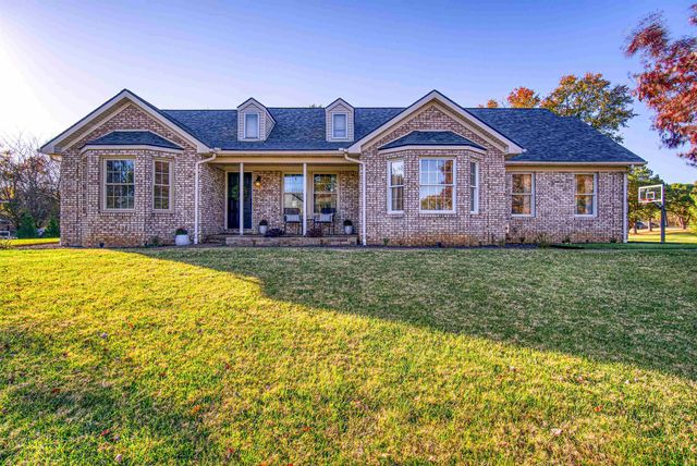 1015 Country Club Dr, Henderson, KY 42420