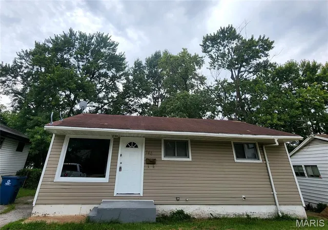 146 Grampian Rd, Saint Louis, MO 63137