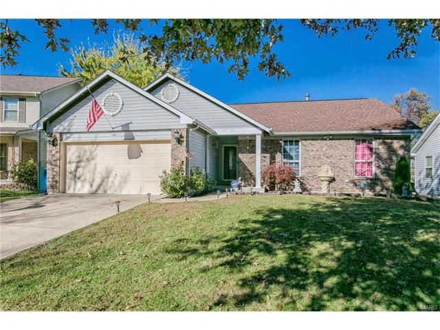 1641 Cobblestone Creek Dr, Florissant, MO 63031