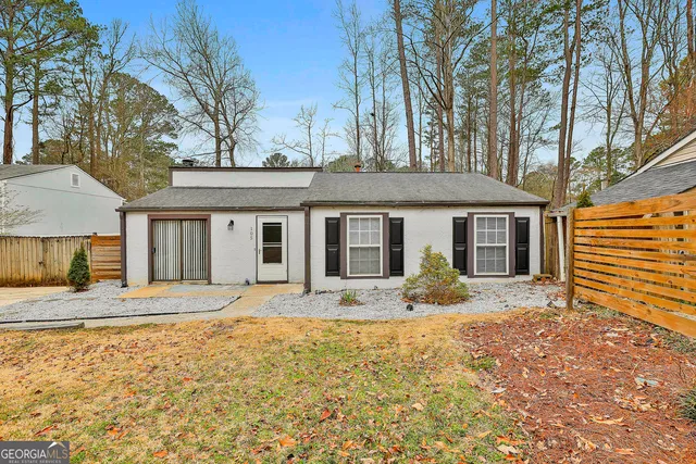105 Hamilton Rd, Peachtree City, GA 30269