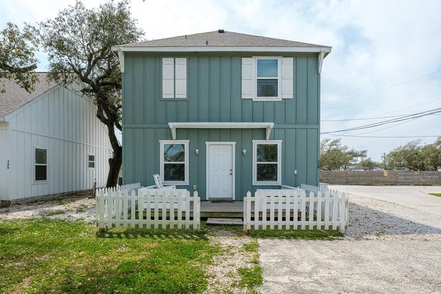 4212 Hwy 35 S, Rockport, TX 78382