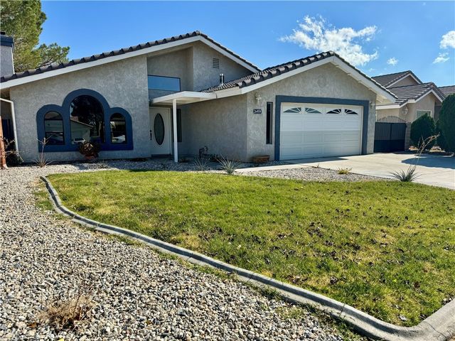 26959 Silver Lakes Pkwy, Helendale, CA 92342
