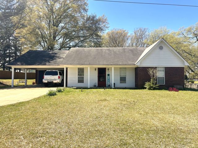 104 Cotton Patch Dr, New Albany, MS 38652