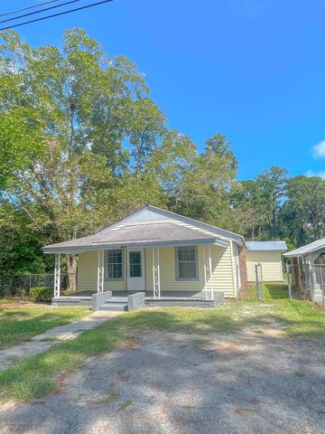 1102 7th Ave SW, Moultrie, GA 31768