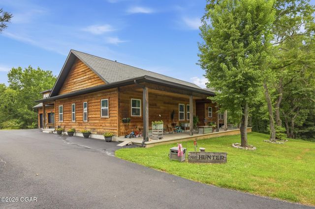 9689 Geranium Rd, Carthage, MO 64836