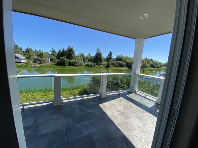 978 Pt Brown Ave SE #4, Ocean Shores, WA 98569