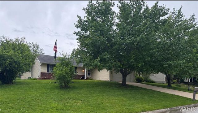 914 Westbrook Dr, Warrenton, MO 63383