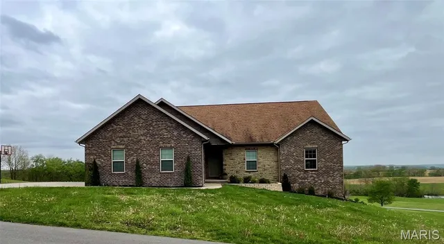 1006 Saddlebrooke Rdg, Jackson, MO 63755