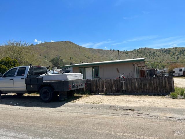 2204 Commercial Ave, Lake Isabella, CA 93240