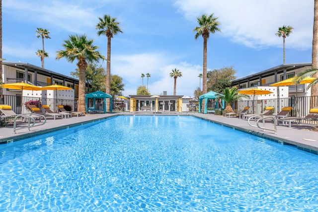 3030 N  7th St #209, Phoenix, AZ 85014