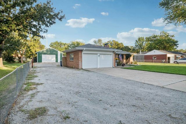 300 N  Wood Ave, Wichita, KS 67212