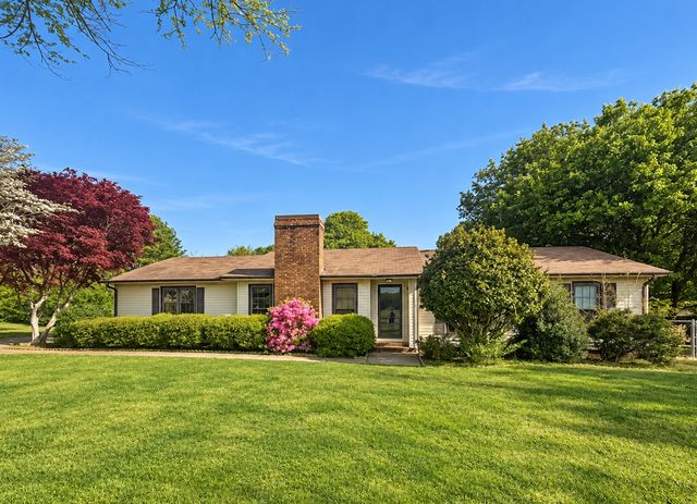 129 Voekel Rd, Huntsville, AL 35811