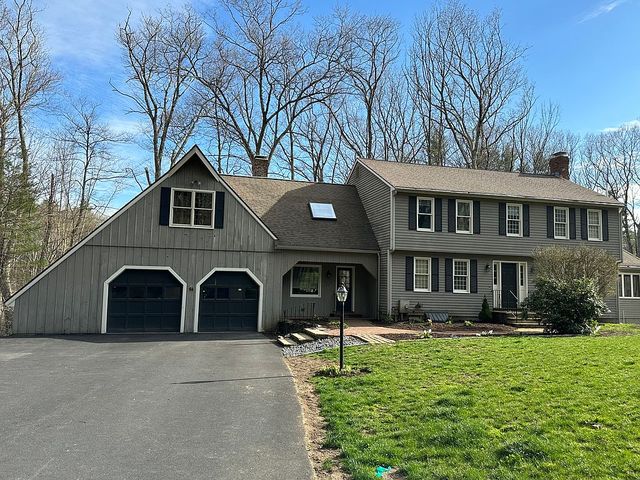 94 Newtown Rd, Acton, MA 01720