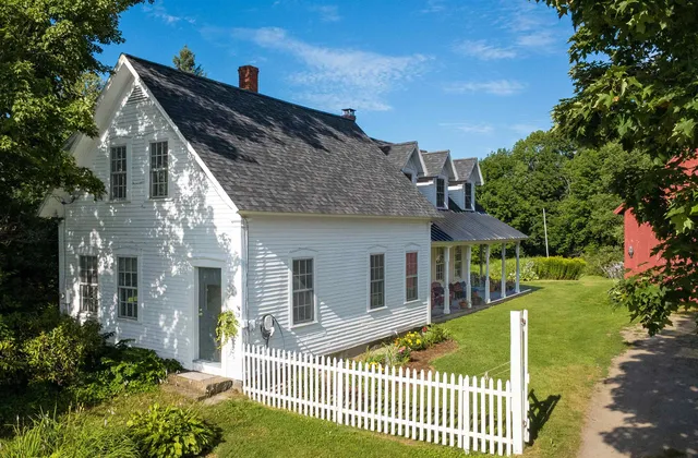 79 Peacham Groton Road, Barnet, VT 05862