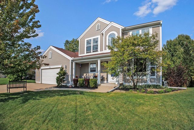 824 Scott View Dr NE, Comstock Park, MI 49321