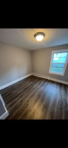 9 Shepard St #2, Worcester, MA 01610