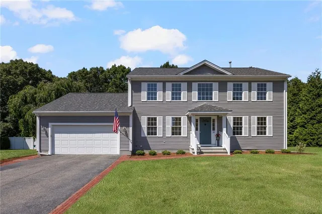 10 Ginger Trl, Coventry, RI 02816