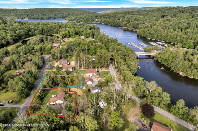 Quaking Aspen Ln, Lake Ariel, PA 18436