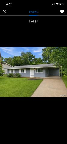 404 Spring Meadows Dr, Ballwin, MO 63011