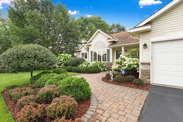 17698 Fortune Trl, Farmington, MN 55024