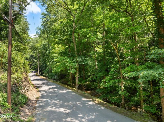2 Clear Fork Rd N #2, Sevierville, TN 37862