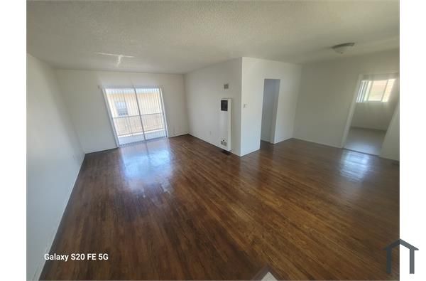 4301 Don Tomaso Dr #5, Los Angeles, CA 90008