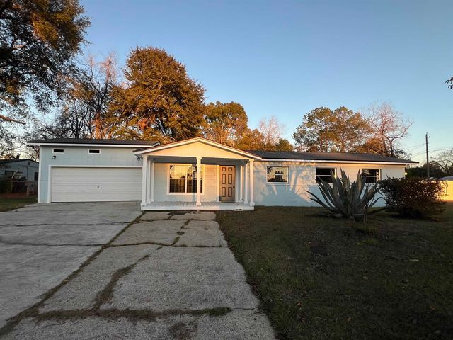 447 S  Shelfer St, Quincy, FL 32351