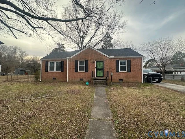 336 Youngs Rd, Petersburg, VA 23803