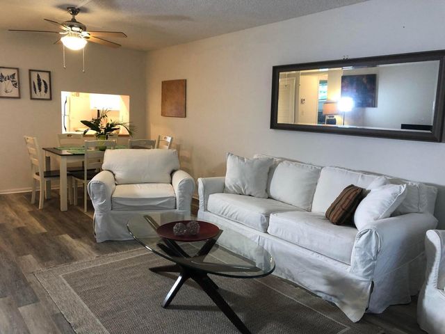 9826 Marina Blvd #1023, Boca Raton, FL 33428