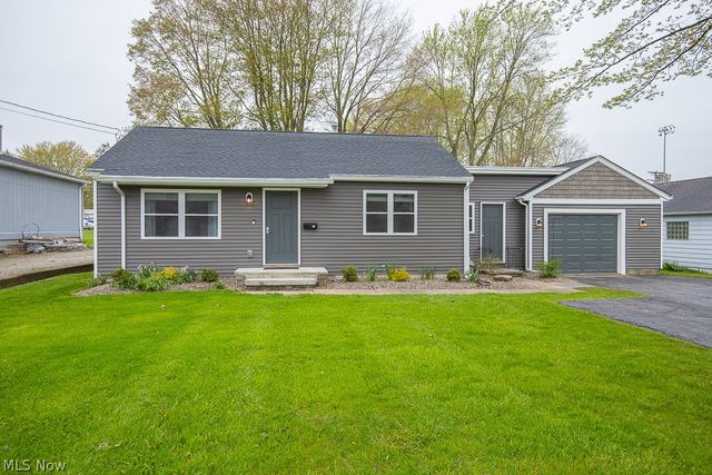 106 N  Lake St, South Amherst, OH 44001
