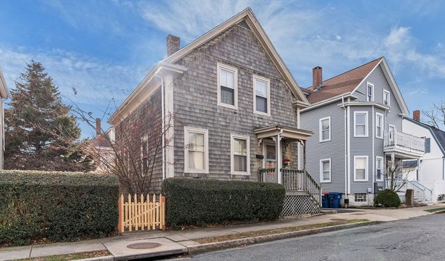 198 Arnold St, New Bedford, MA 02740