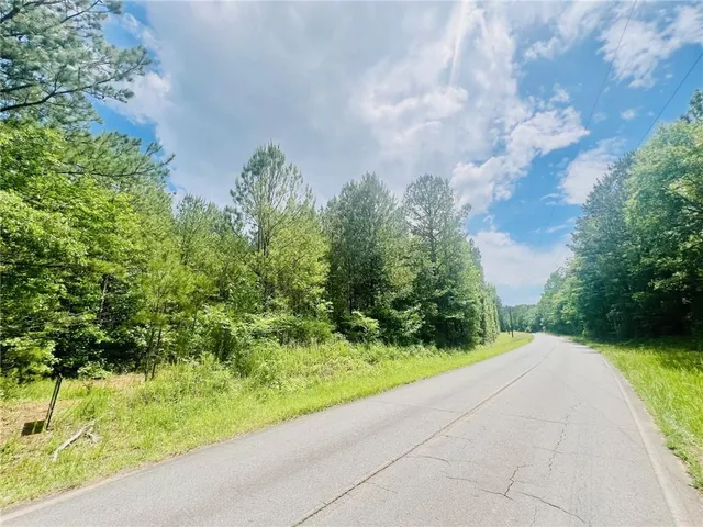 3 Law Rd, Cartersville, GA 30120