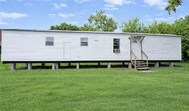 135 Stephen Ballay Ln, Pt Sulphur, LA 70083
