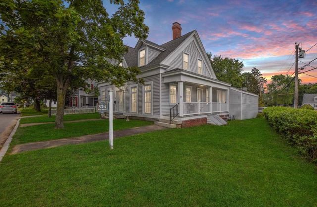 324 Main St #B, South Berwick, ME 03908