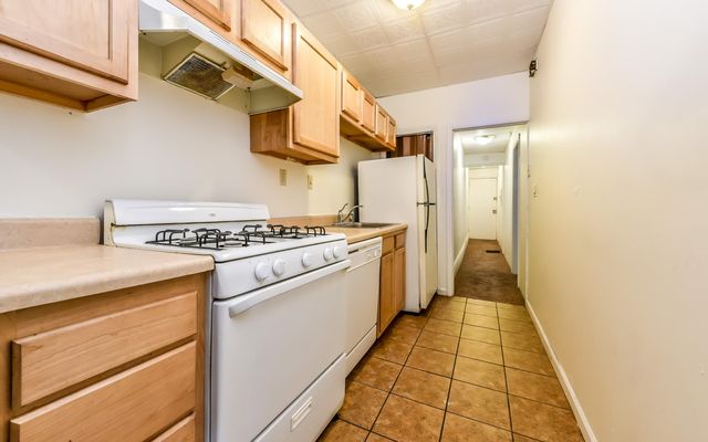 5977 Alder St #1, Pittsburgh, PA 15232