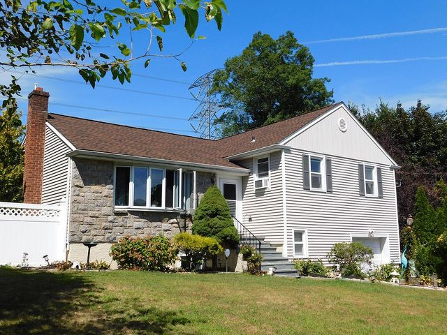 61 Newport Rd, Yonkers, NY 10710