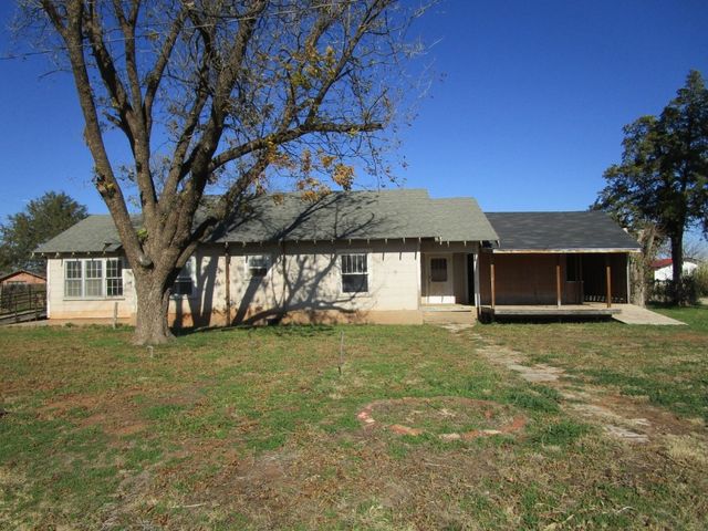 805 N  2nd St, Crowell, TX 79227